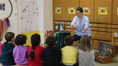 Regelmässiger Einsatz in einem Kindergarten in Volketswil; Foto März 2024